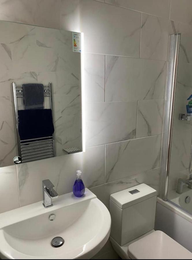 Luxury Modern 1Bed Sea View Apartment Rhôs-on-Sea المظهر الخارجي الصورة